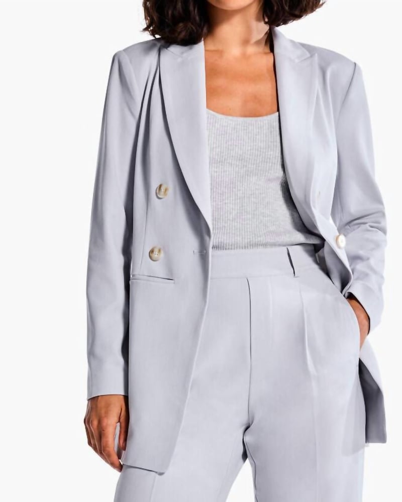 Front of a model wearing a size 12 The Avenue Blazer in Reflection in Reflection by Nic + Zoe. | dia_product_style_image_id:326595
